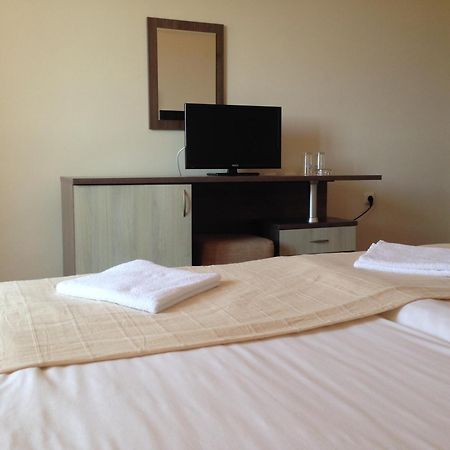 Hotel Laguna Lozenets Kamer foto