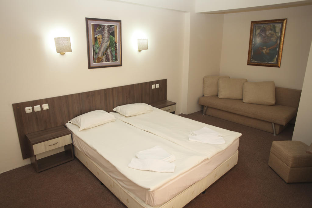 Hotel Laguna Lozenets Kamer foto